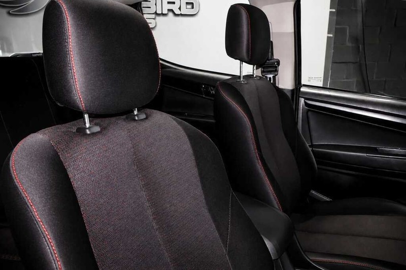 Isuzu D-Max - Bluebird Motors - Image 5