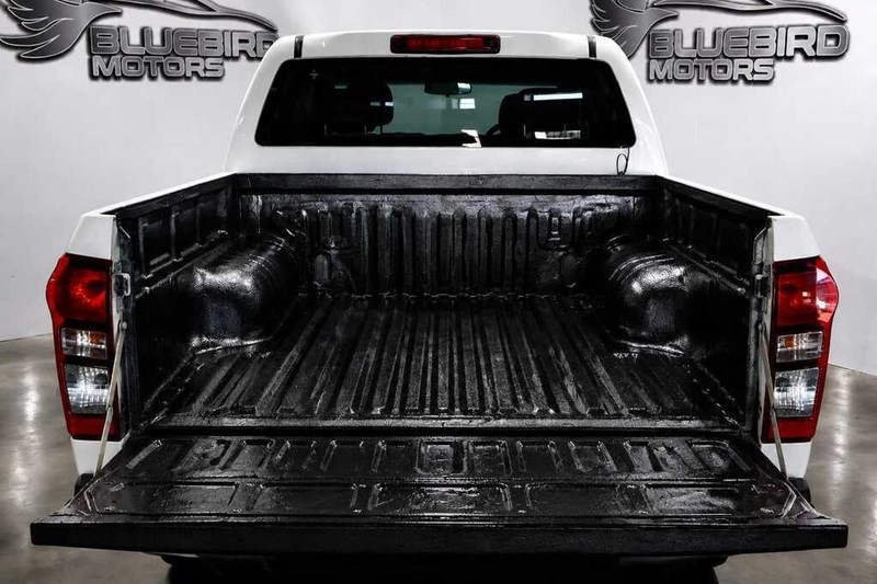 Isuzu D-Max - Bluebird Motors - Image 4