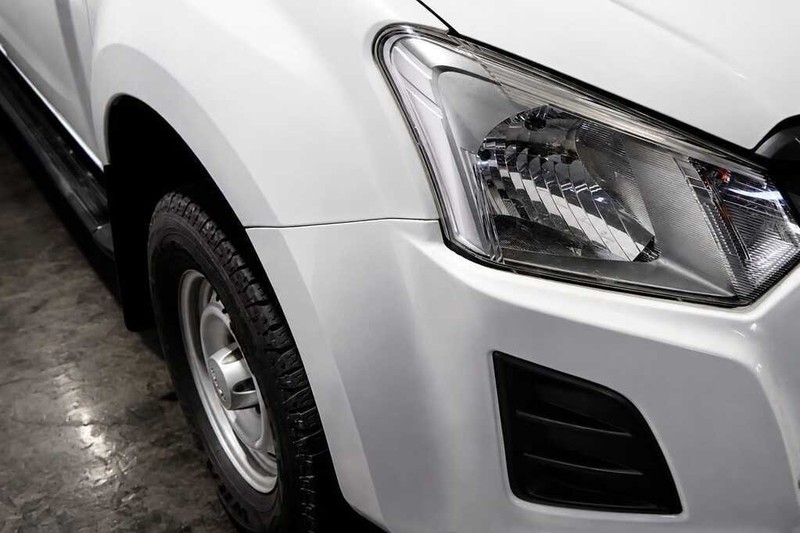 Isuzu D-Max - Bluebird Motors - Image 17