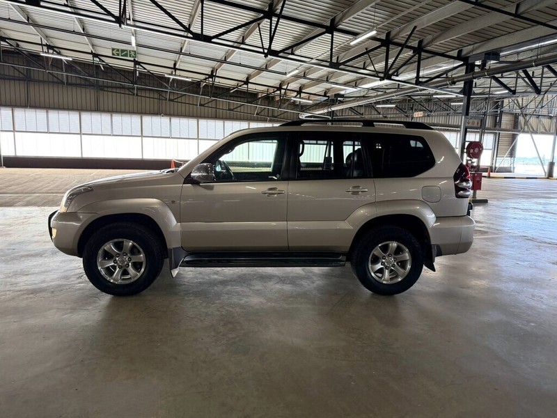 Toyota Land Cruiser Prado - Bakwena Auto Sales - Image 4