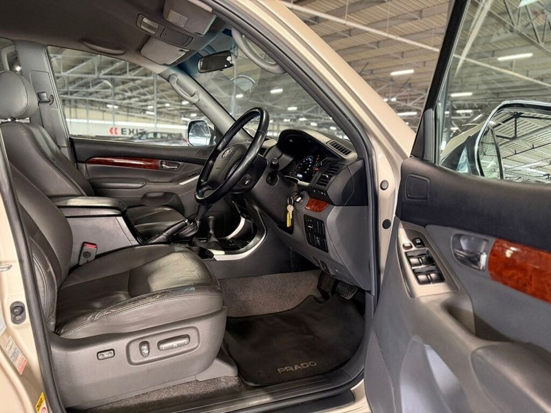 Toyota Land Cruiser Prado - Bakwena Auto Sales - Image 20