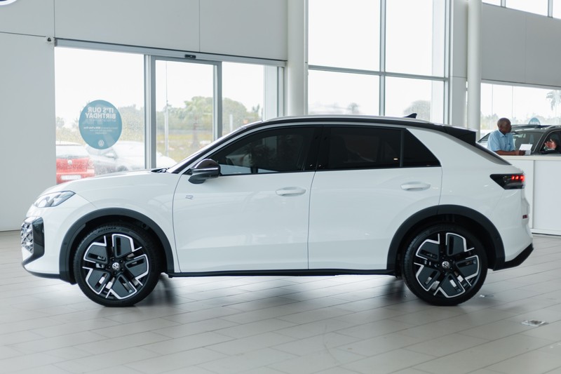 Volkswagen T-Roc - Midbay Motors - Image 16