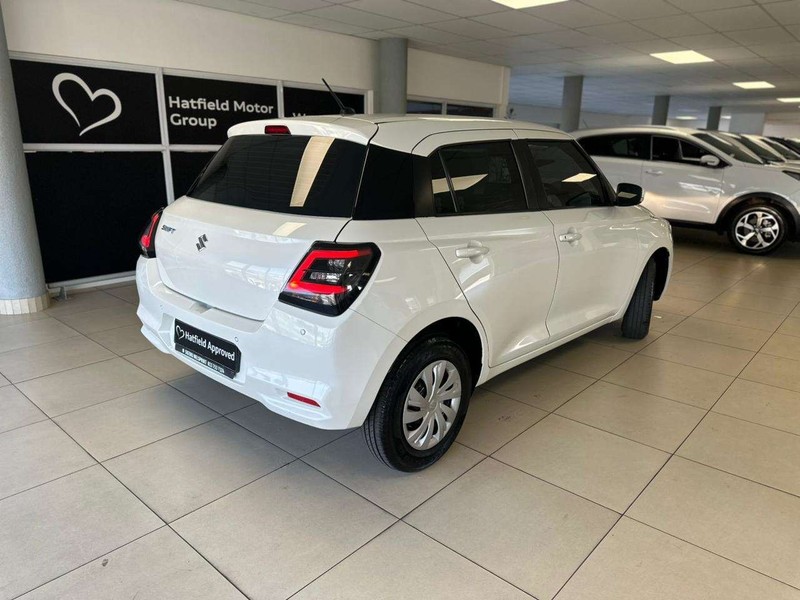 Suzuki Swift - Mazda Woodmead - Image 7