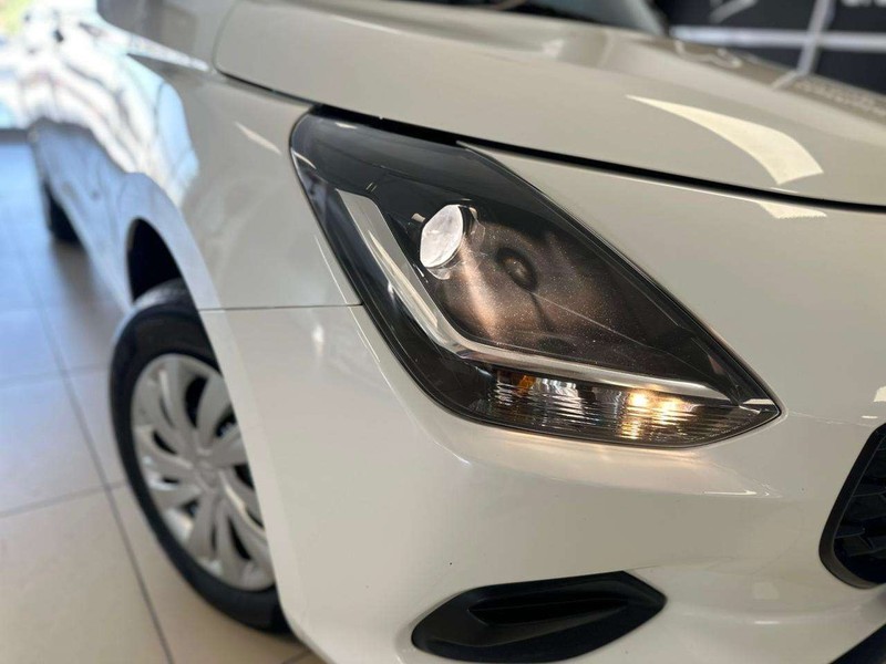 Suzuki Swift - Mazda Woodmead - Image 4
