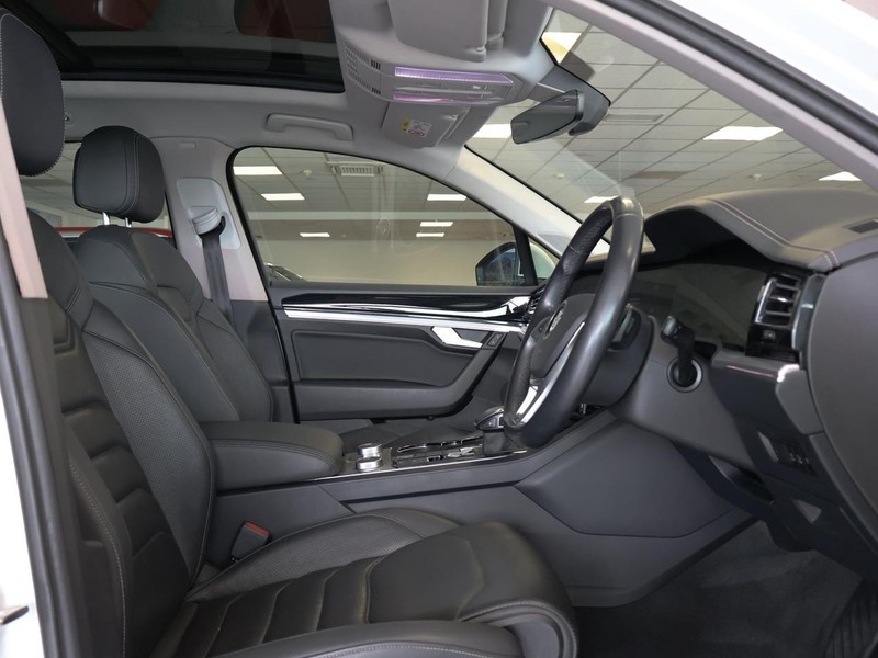 Volkswagen Touareg - Hatfield VW Rivonia - Image 24
