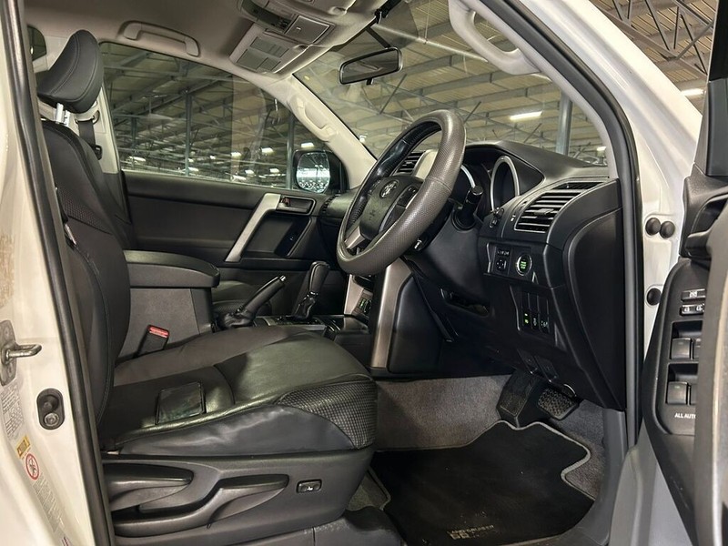 Toyota Land Cruiser Prado - Bakwena Auto Sales - Image 17