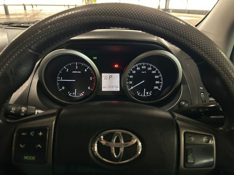 Toyota Land Cruiser Prado - Bakwena Auto Sales - Image 16