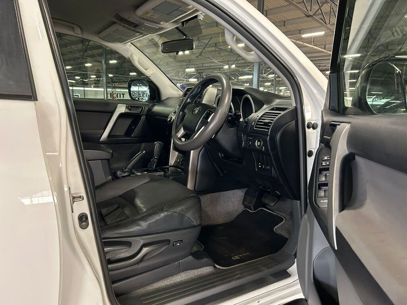 Toyota Land Cruiser Prado - Bakwena Auto Sales - Image 18