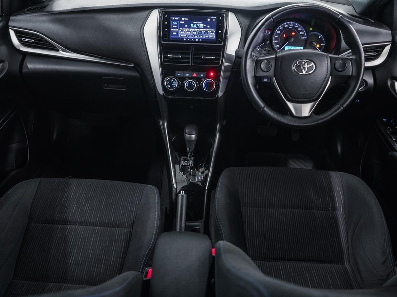 Toyota Yaris - Chery Waterfall - Image 18