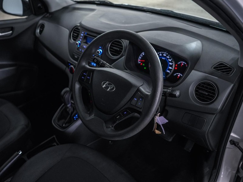 Hyundai i10 - Chery Waterfall - Image 7