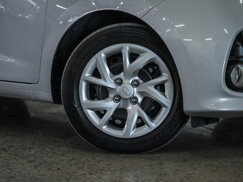 Hyundai i10 - Chery Waterfall - Image 16