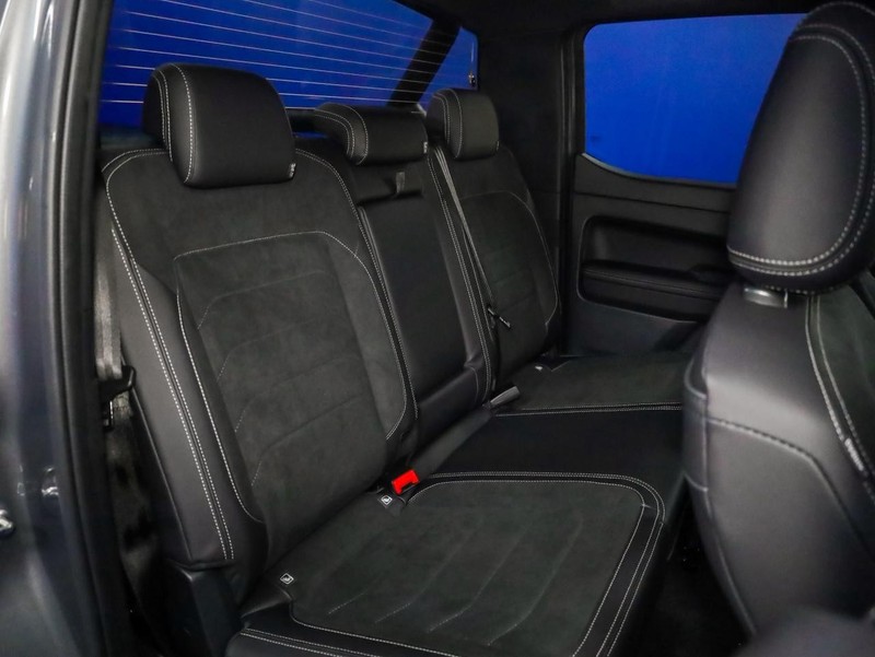 Volkswagen Amarok - Hatfield VW Bryanston - Image 11