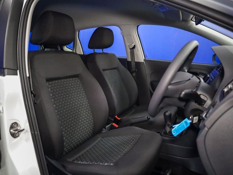 Volkswagen Polo Vivo - Hatfield VW Bryanston - Image 9