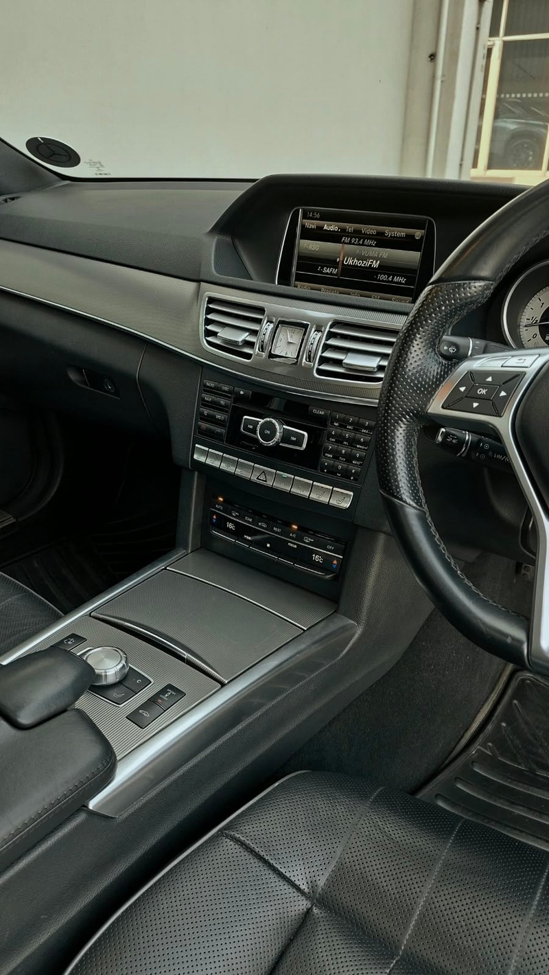 Mercedes-Benz E-class - Isuzu Richards Bay - Image 7