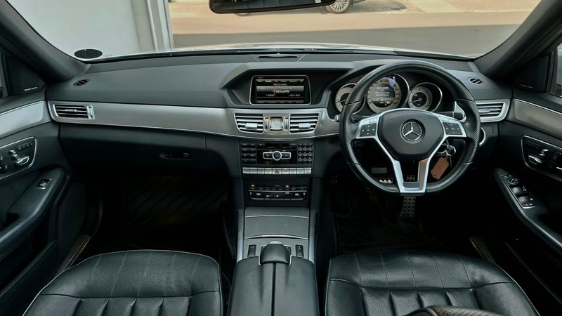 Mercedes-Benz E-class - Isuzu Richards Bay - Image 13