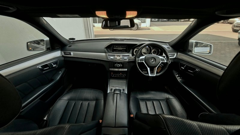 Mercedes-Benz E-class - Isuzu Richards Bay - Image 15