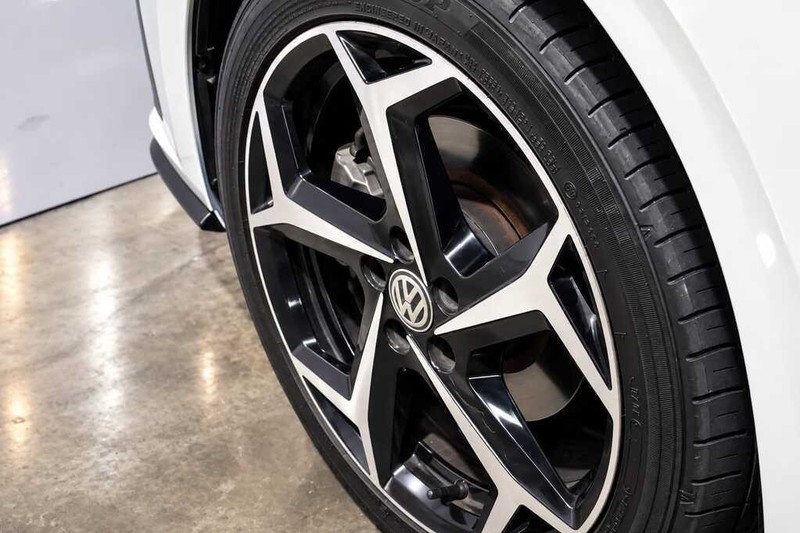 Volkswagen Polo - Bluebird Motors - Image 17