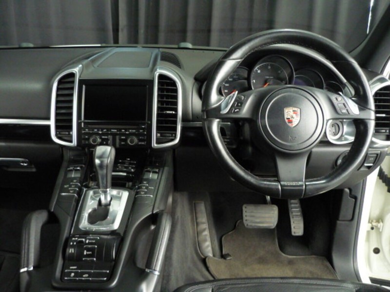 Porsche Cayenne - LisaCars - Image 15