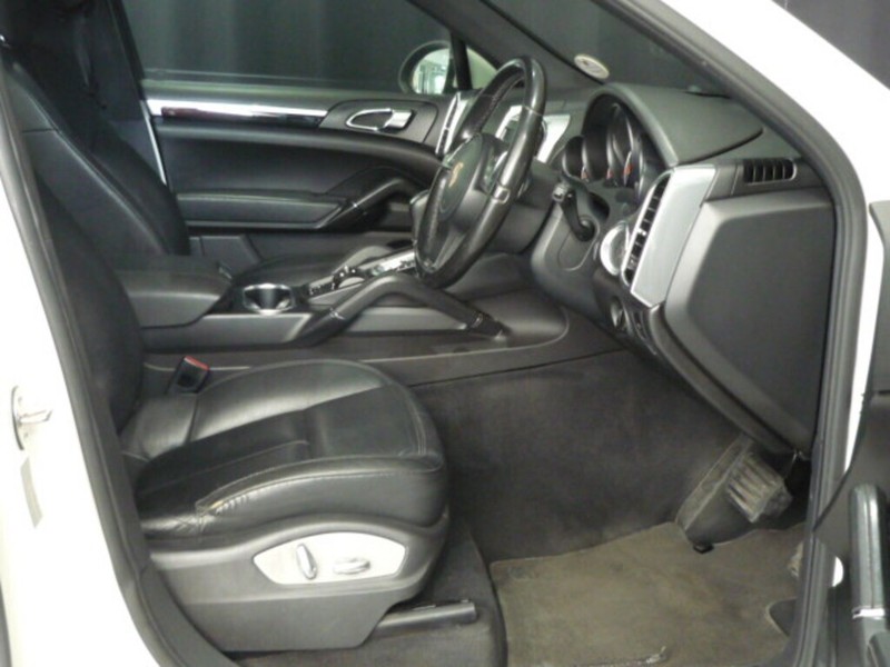 Porsche Cayenne - LisaCars - Image 13