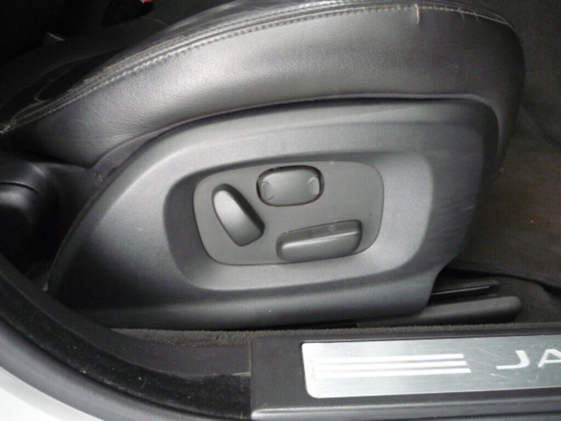 Jaguar XF - LisaCars - Image 15