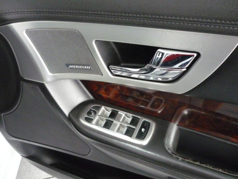 Jaguar XF - LisaCars - Image 14