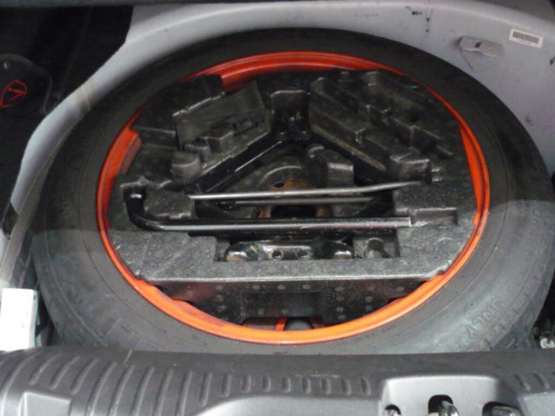 Jaguar XF - LisaCars - Image 10