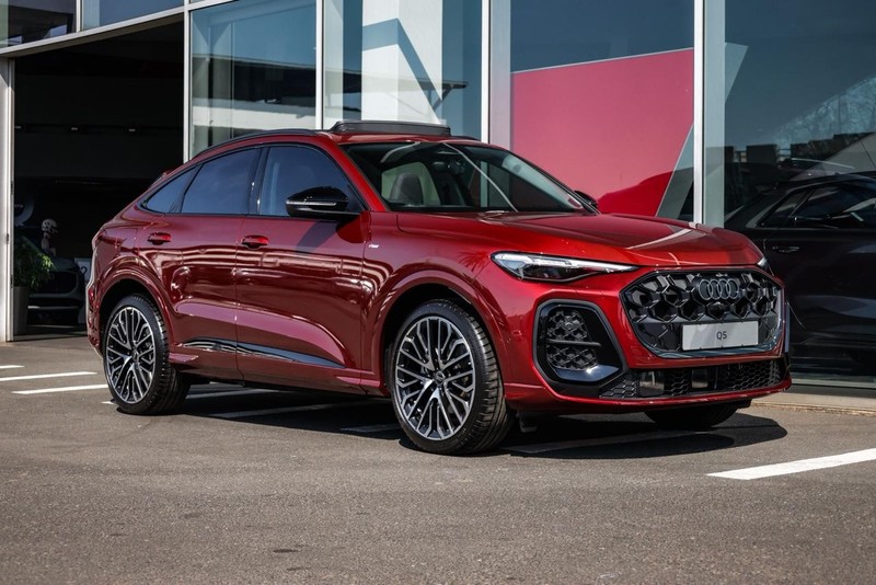 Audi Q5 - Audi Centre Hatfield - Image 1