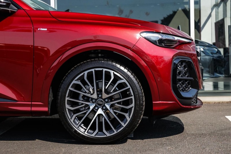 Audi Q5 - Audi Centre Hatfield - Image 2