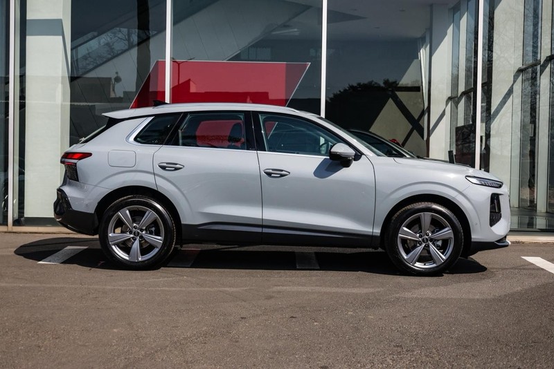 Audi Q3 - Audi Centre Hatfield - Image 4