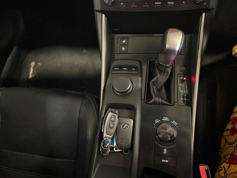 Lexus IS - Bakwena Auto Sales - Image 17
