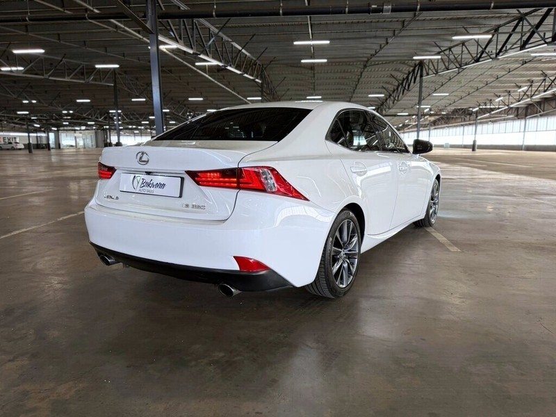 Lexus IS - Bakwena Auto Sales - Image 9