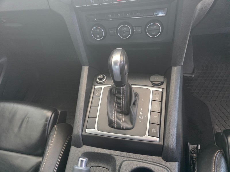 Volkswagen Amarok - Park Ford - Image 9