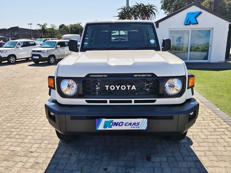 Toyota Land Cruiser - King Cars Bellville/Vredekloof - Image 2