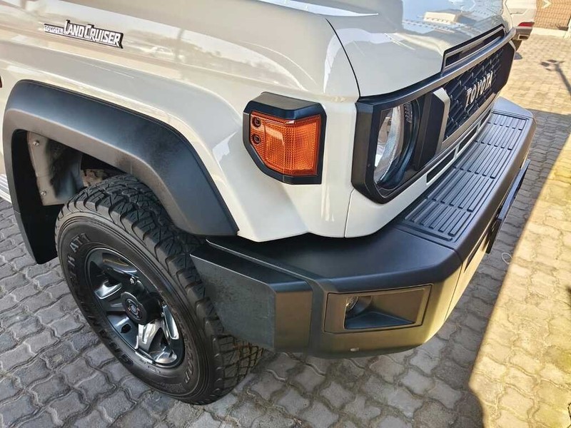 Toyota Land Cruiser - King Cars Bellville/Vredekloof - Image 17
