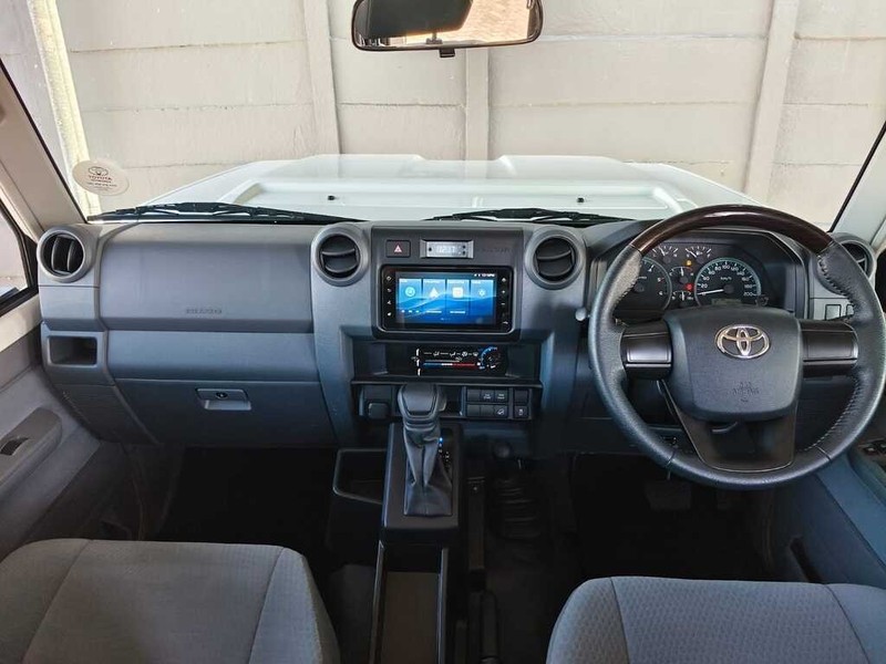 Toyota Land Cruiser - King Cars Bellville/Vredekloof - Image 9
