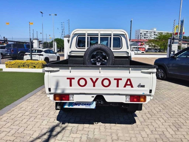 Toyota Land Cruiser - King Cars Bellville/Vredekloof - Image 6