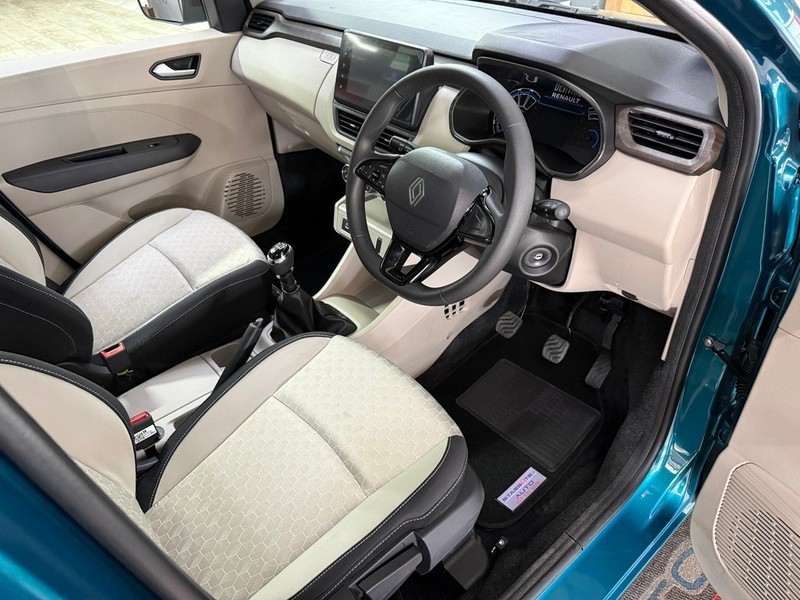 Renault Triber - Stargate Auto - Image 8