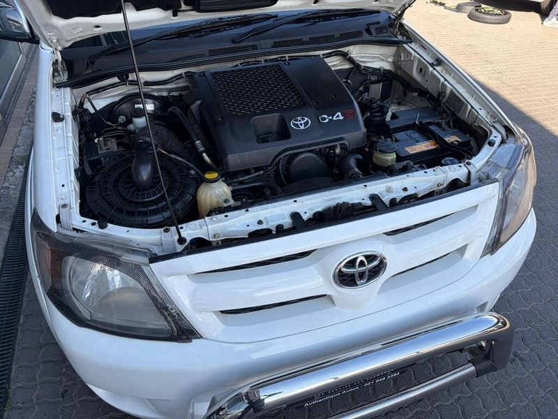 Toyota Hilux - Authentique Autos - Image 18