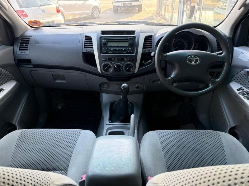 Toyota Hilux - Authentique Autos - Image 8