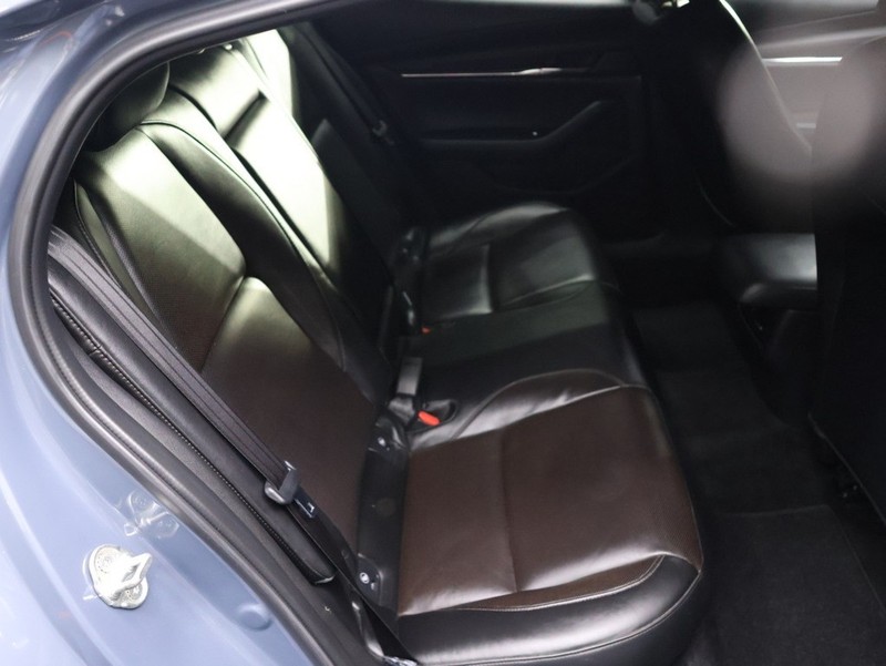 Mazda 3 - KING OF CARS - Image 18