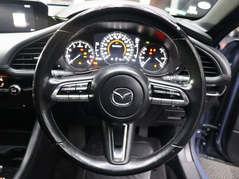 Mazda 3 - KING OF CARS - Image 11