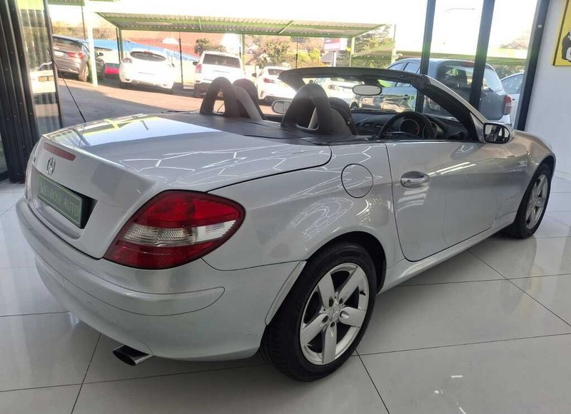 Mercedes-Benz SLK - Melrose Auto - Image 14