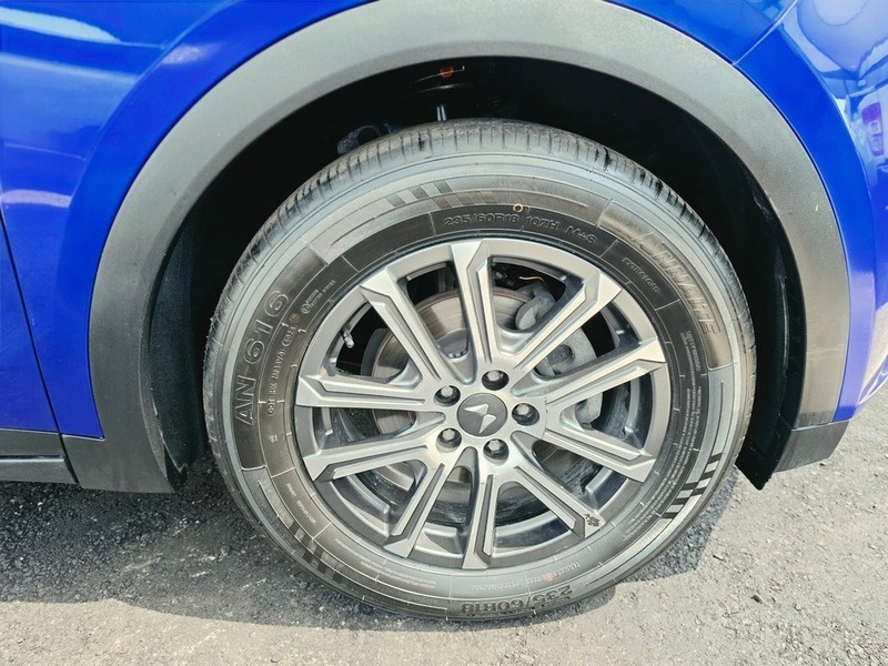 Mahindra XUV700 - Motortoria - Image 8