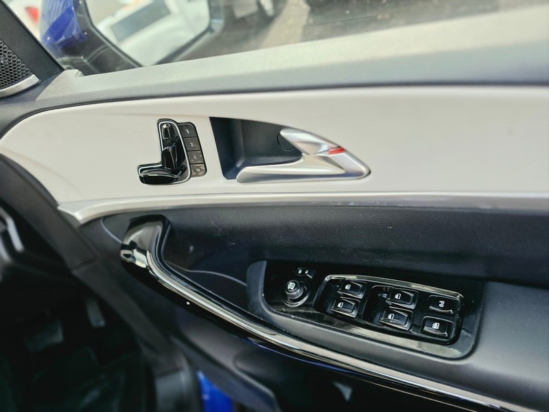 Mahindra XUV700 - Motortoria - Image 15