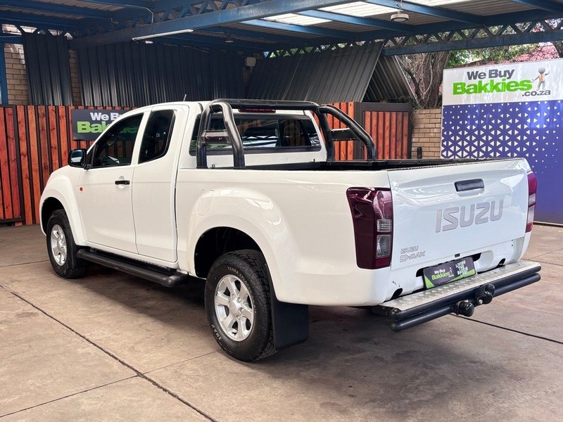 Isuzu D-Max - We Buy Bakkies - Image 9