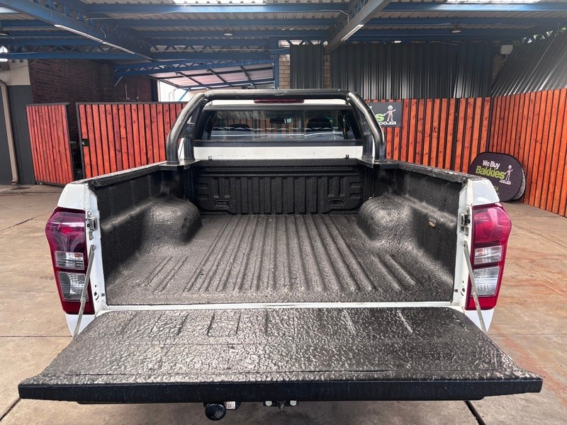 Isuzu D-Max - We Buy Bakkies - Image 11