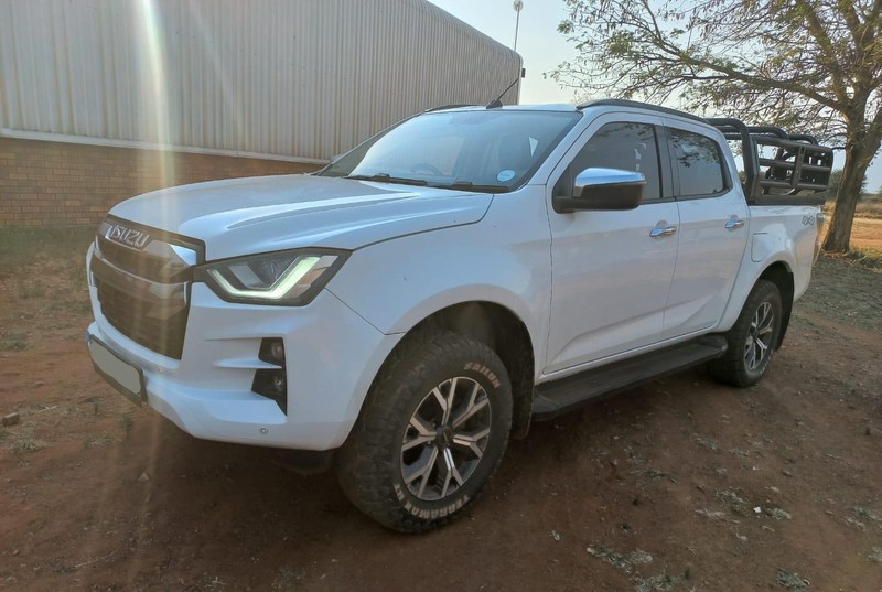 Isuzu D-Max - Mit Mak Motors - Image 3