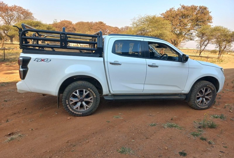 Isuzu D-Max - Mit Mak Motors - Image 6