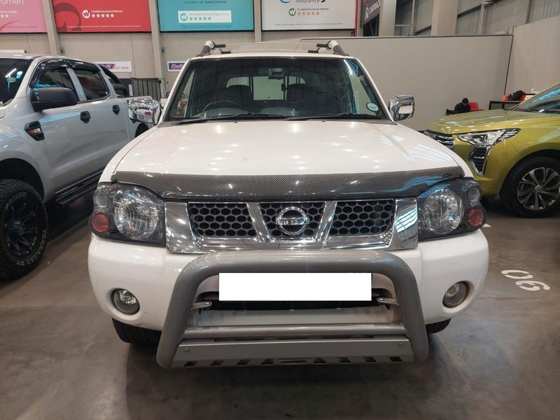 Nissan NP300 Hardbody - Mit Mak Motors - Image 3