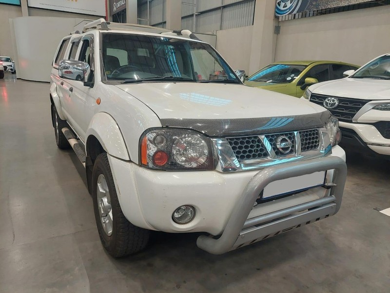 Nissan NP300 Hardbody - Mit Mak Motors - Image 5